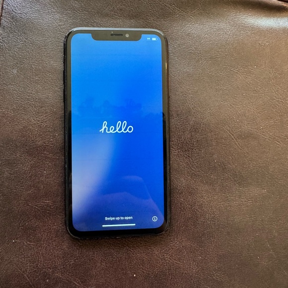 Used IPhone XR - Picture 2 of 2